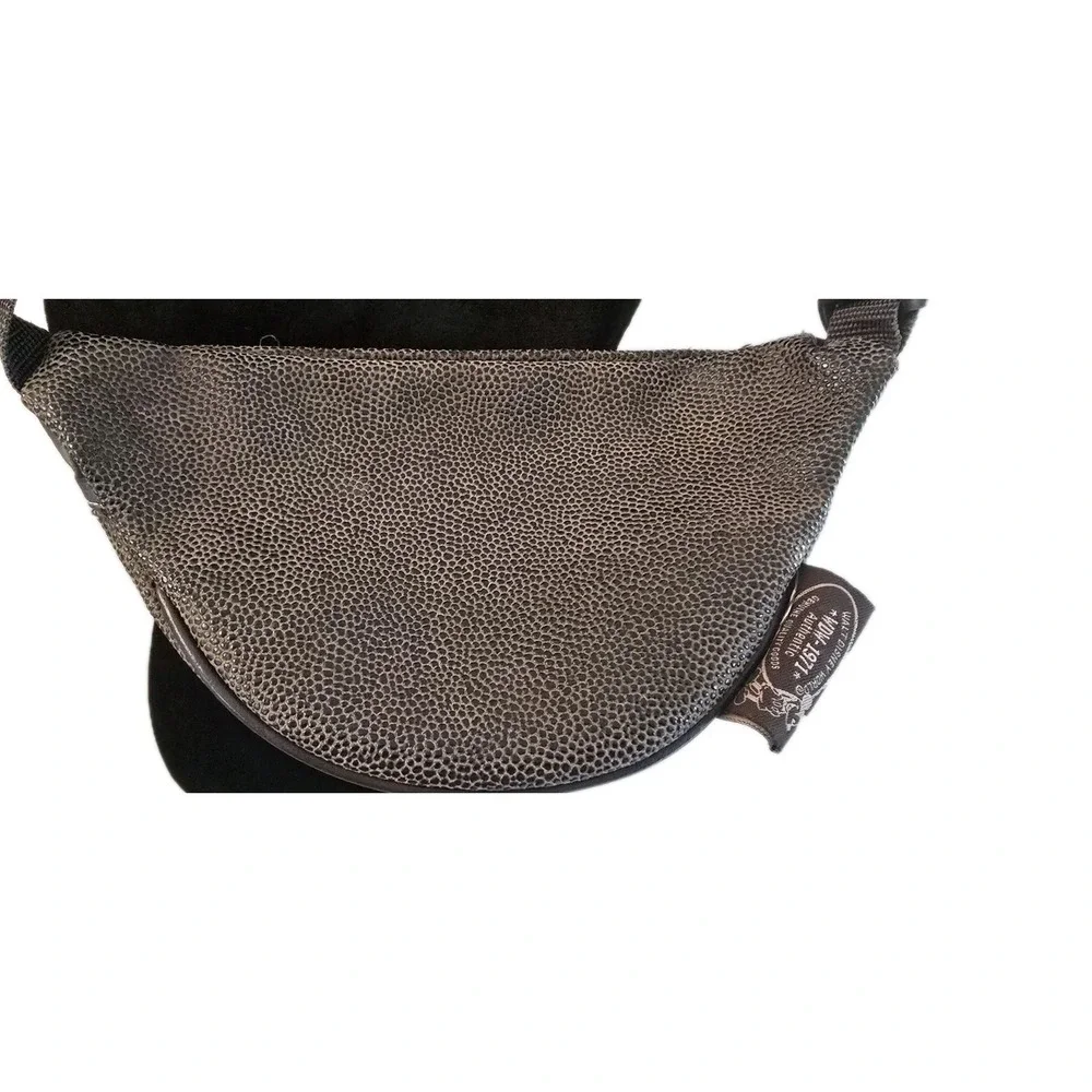 VTG Authentic Walt Disney World Brown Faux‎ Leather Fanny Pack Mickey Mouse